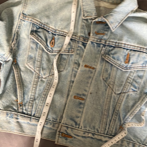 Vintage Levi’s Crop Jean Jacket - Picture 13 of 14